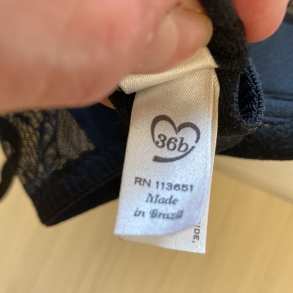 Bra; underwire, black and pink lace - Picture 6 of 8